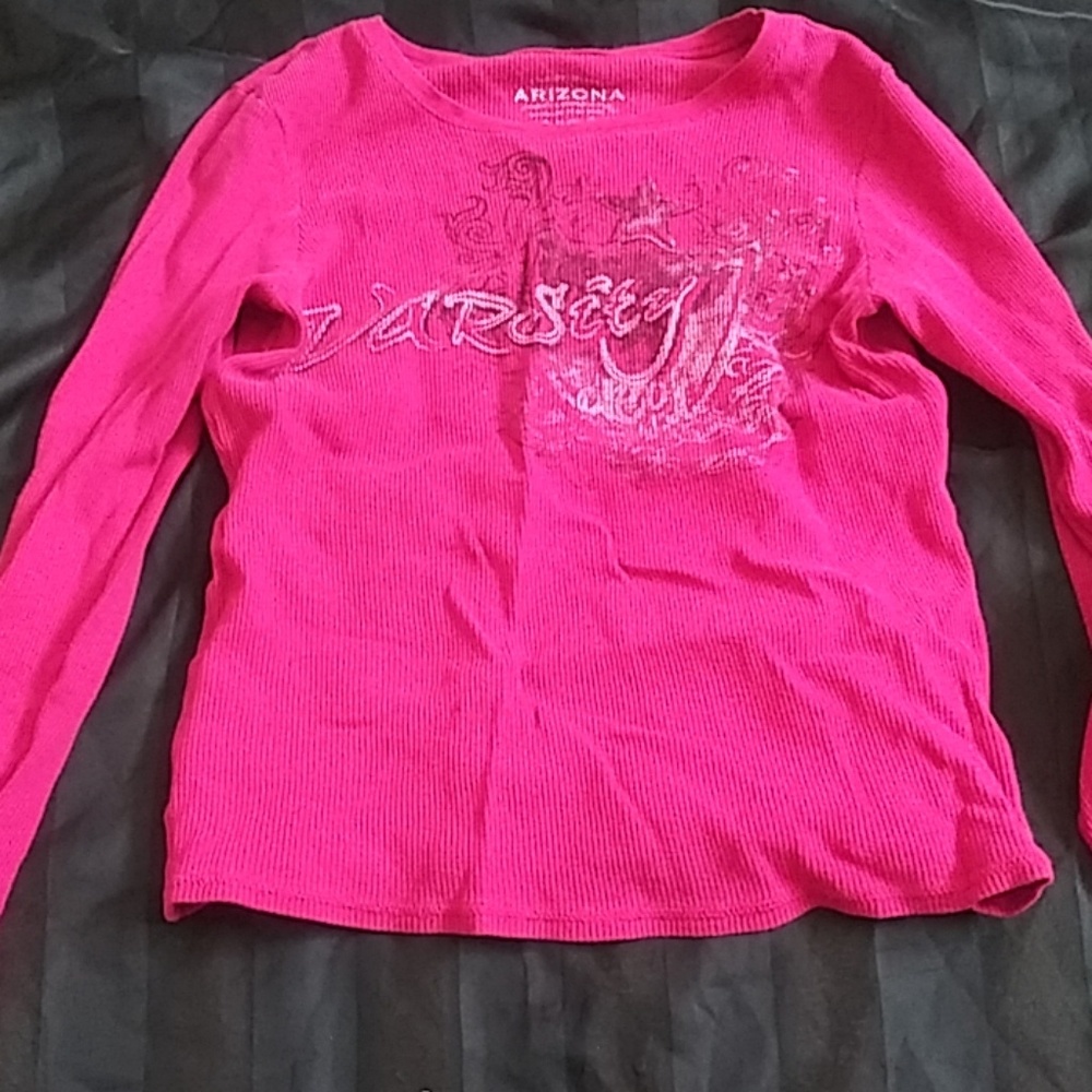 Arizona thermal with thumb holes sewn in sleeves